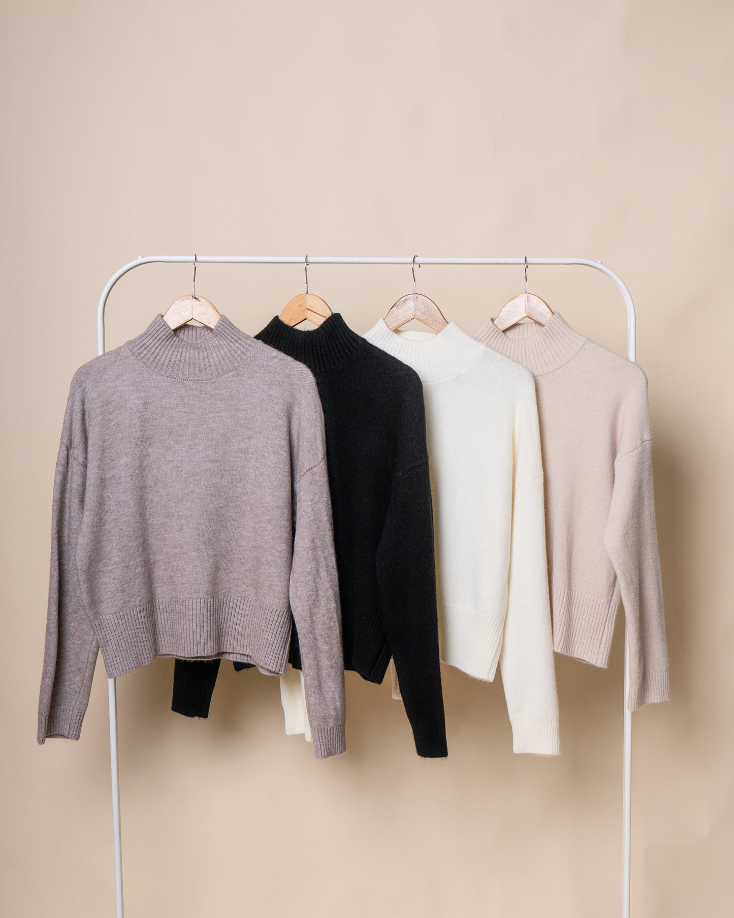 VELIA Turtle Neck Knit Top